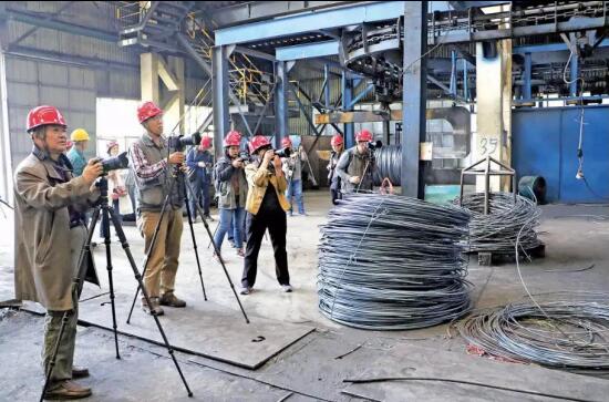 4月19日 30余位济源摄影爱好者走进济源钢铁