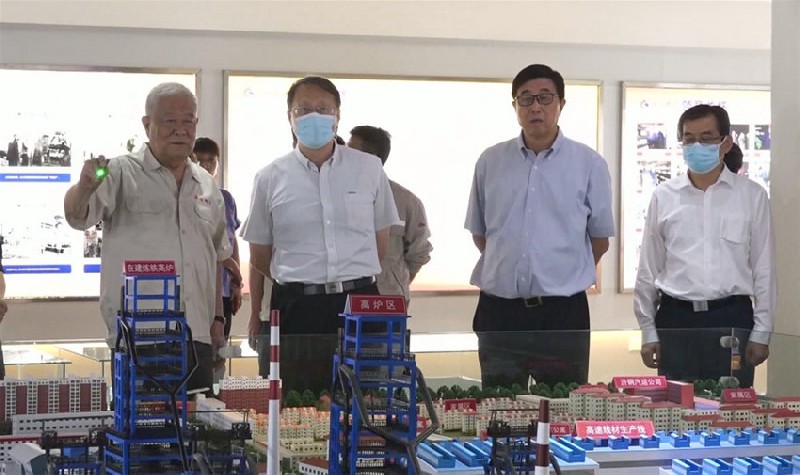 中科协调研组莅企调研